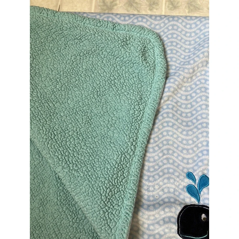 Carter's‎ Whale Applique' Baby Blanket Dot Waves Sherpa backing Aqua
